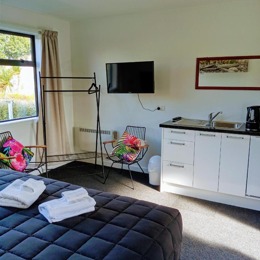Last Light Lodge Tuatapere Exterior foto